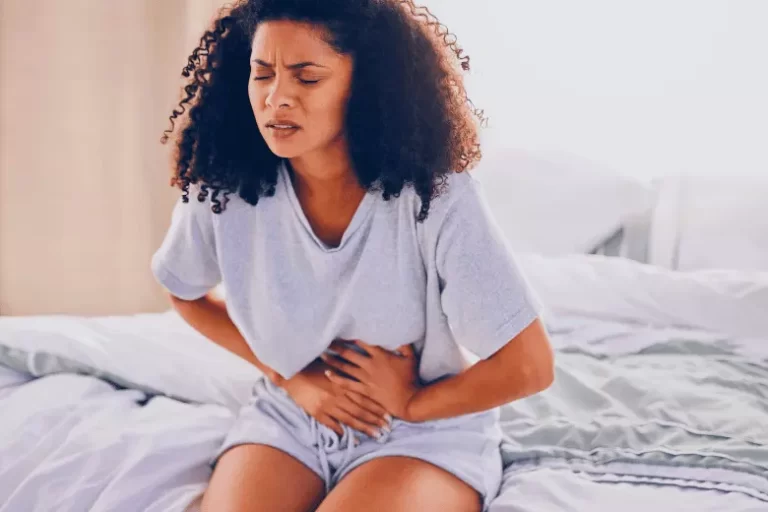 Menstruação Adiantada: Conhecendo as Causas e Buscando Bem-Estar
